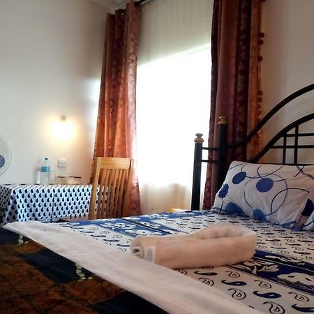 מושי Kilimanjaro Mad Monkey'S Hotel מראה חיצוני תמונה